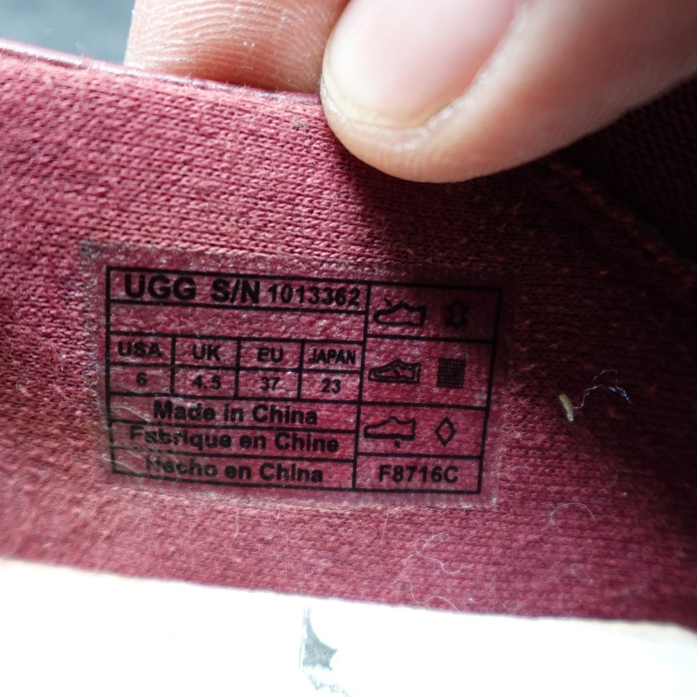 UGG Loafers Shoes Women 6 Crimson Embossed Leather Slip On Sneakers 1013362 - Picture 8 of 9